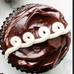 Cream-Filled Fudge Cupcakes